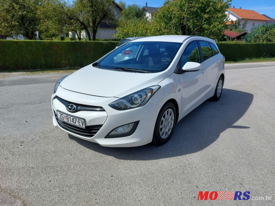 2013' Hyundai i30 Cw 1,6 Crdi photo #1