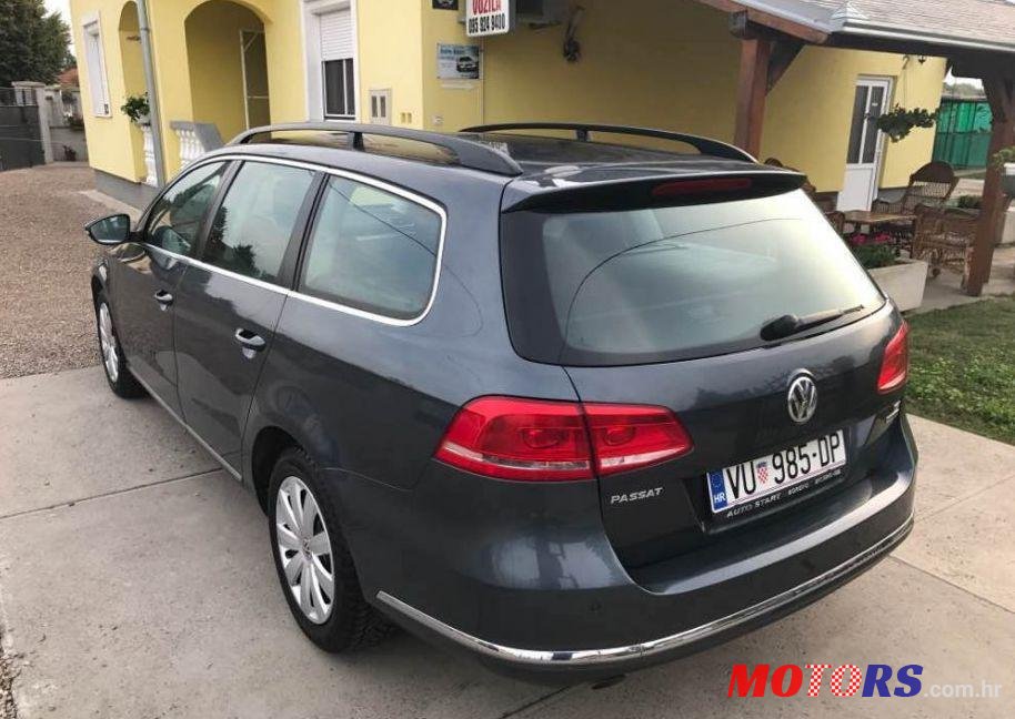 2011' Volkswagen Passat Variant 1,6 Tdi photo #1