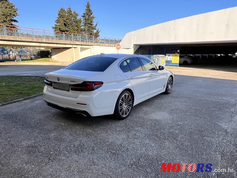 2021' BMW Serija 5 540Xd photo #6