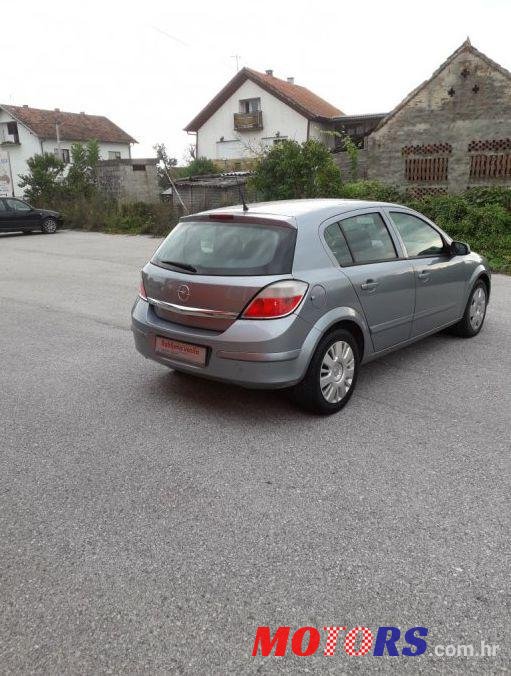 2005' Opel Astra 1,6 16V photo #1