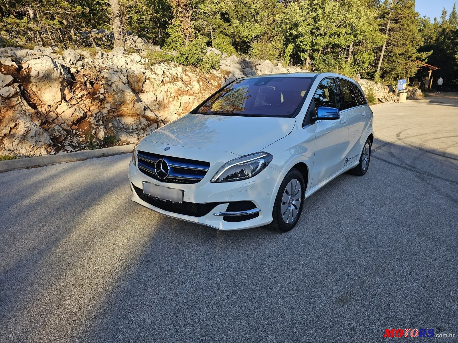 2015' Mercedes-Benz B-Klasa B250E Electric Drive photo #1