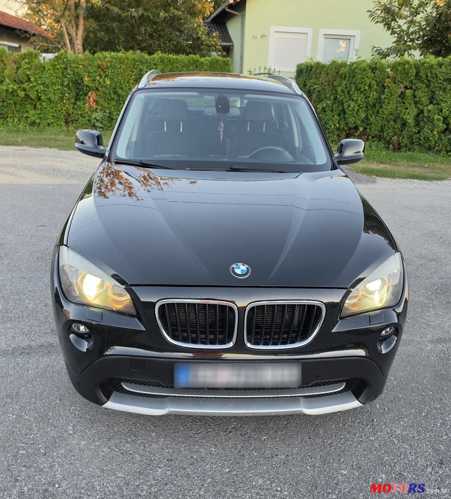 2011' BMW X1 Xdrive20D photo #3