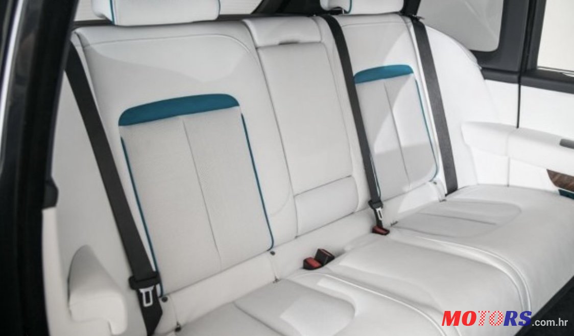 2019' Rolls-Royce Cullinan photo #5