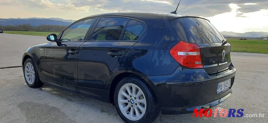 2008' BMW Serija 1 118D photo #2