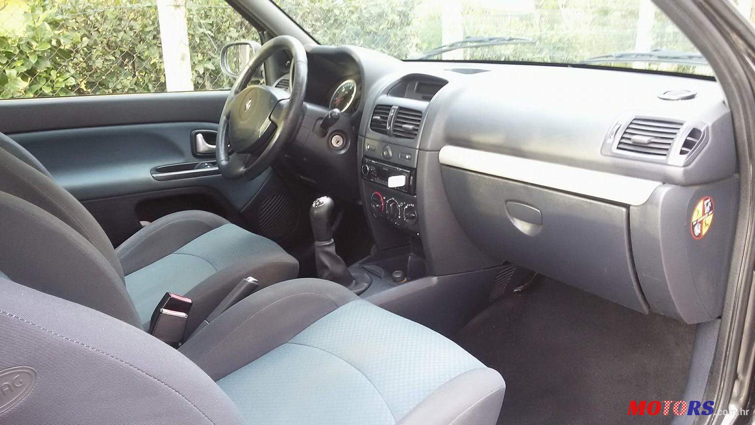 2005' Renault Clio 1.5dci photo #3