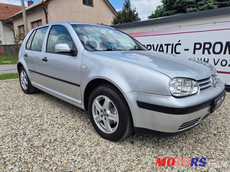2002' Volkswagen Golf IV 1,4 photo #1