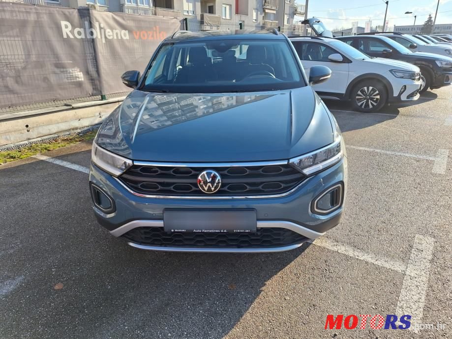 2023' Volkswagen T-Roc 1,0 Tsi photo #2