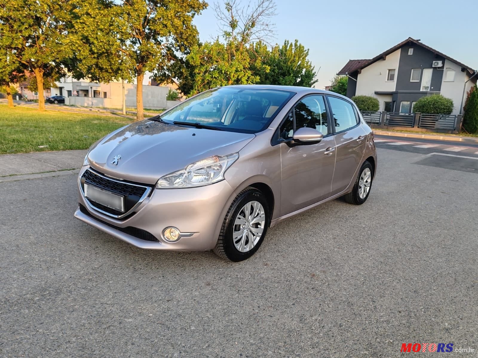 2014' Peugeot 208 1,4 Hdi photo #1