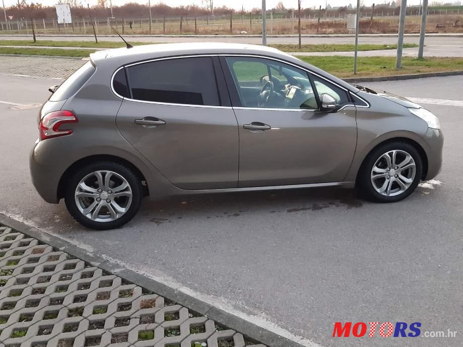 2012' Peugeot 208 1,4 Vti photo #5