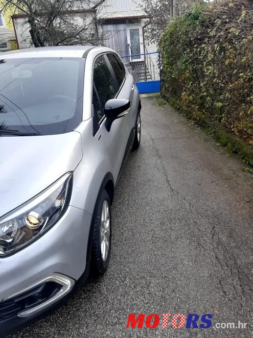 2019' Renault Captur Dci photo #2