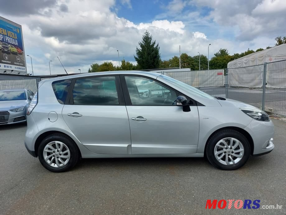 2015' Renault Scenic Dci photo #5