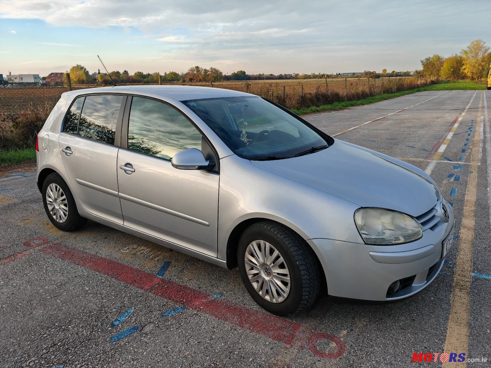 2008' Volkswagen Golf V 2,0 Tdi photo #2