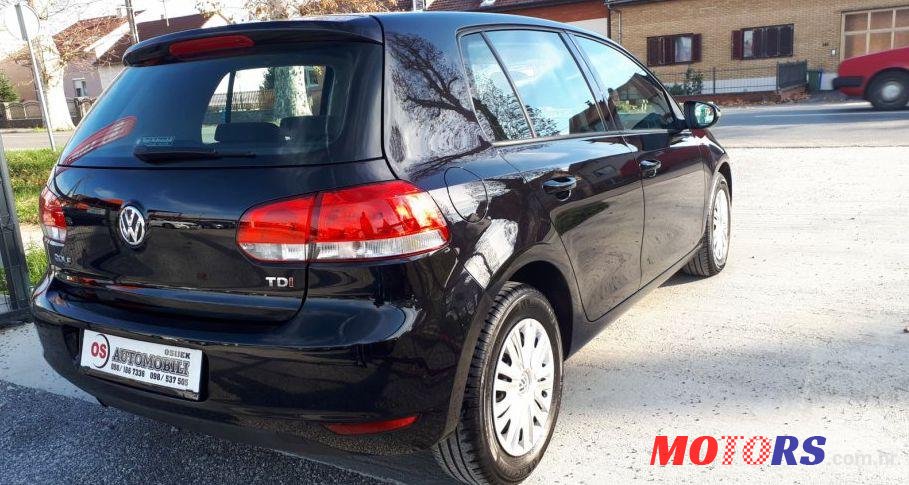 2011' Volkswagen Golf VI 1,6 Tdi photo #2