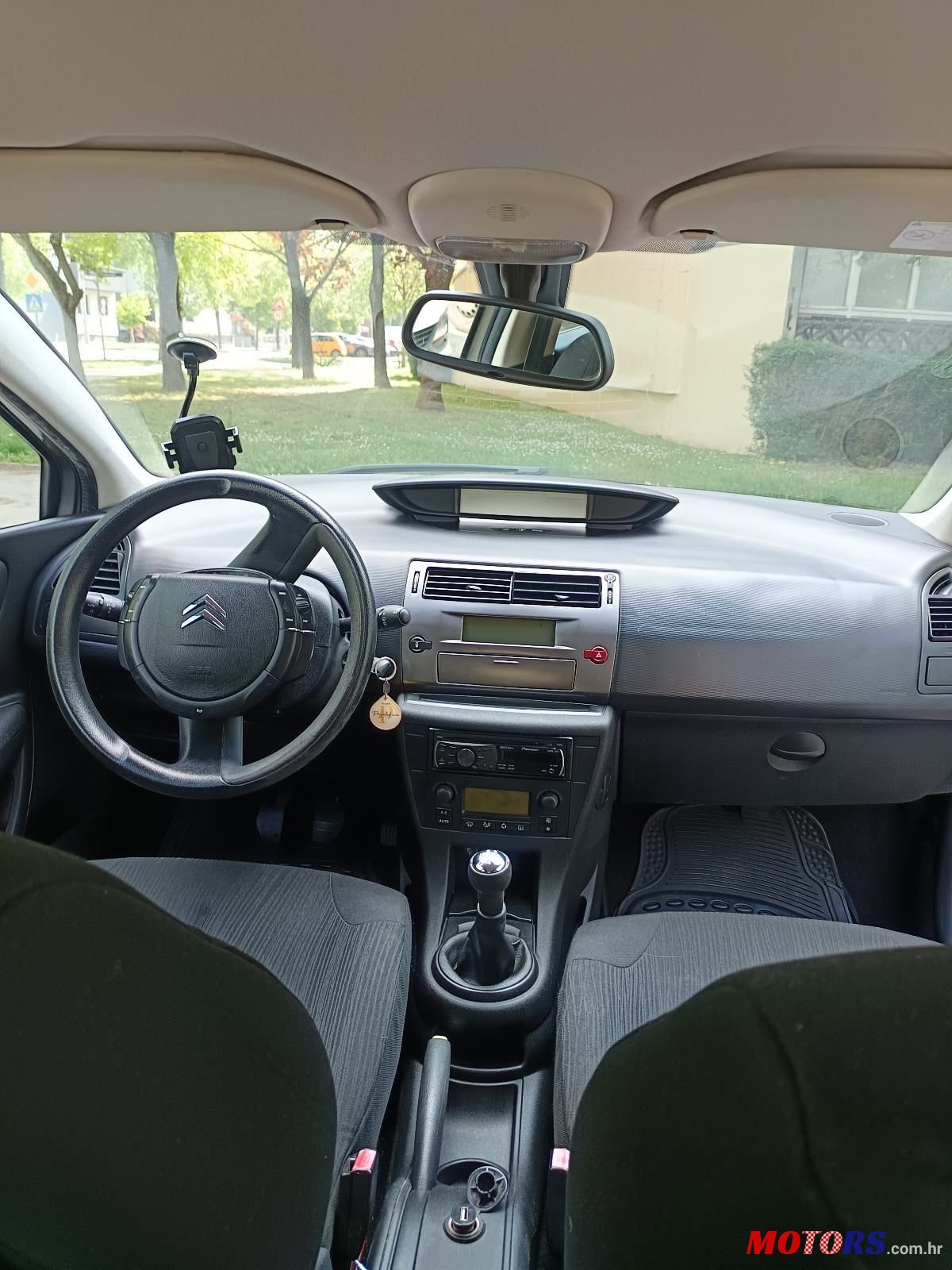 2010' Citroen C4 1,6 Vti photo #6