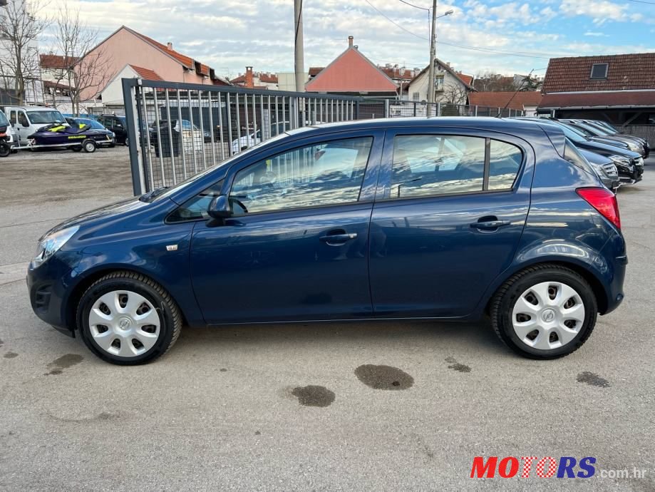 2012' Opel Corsa photo #5