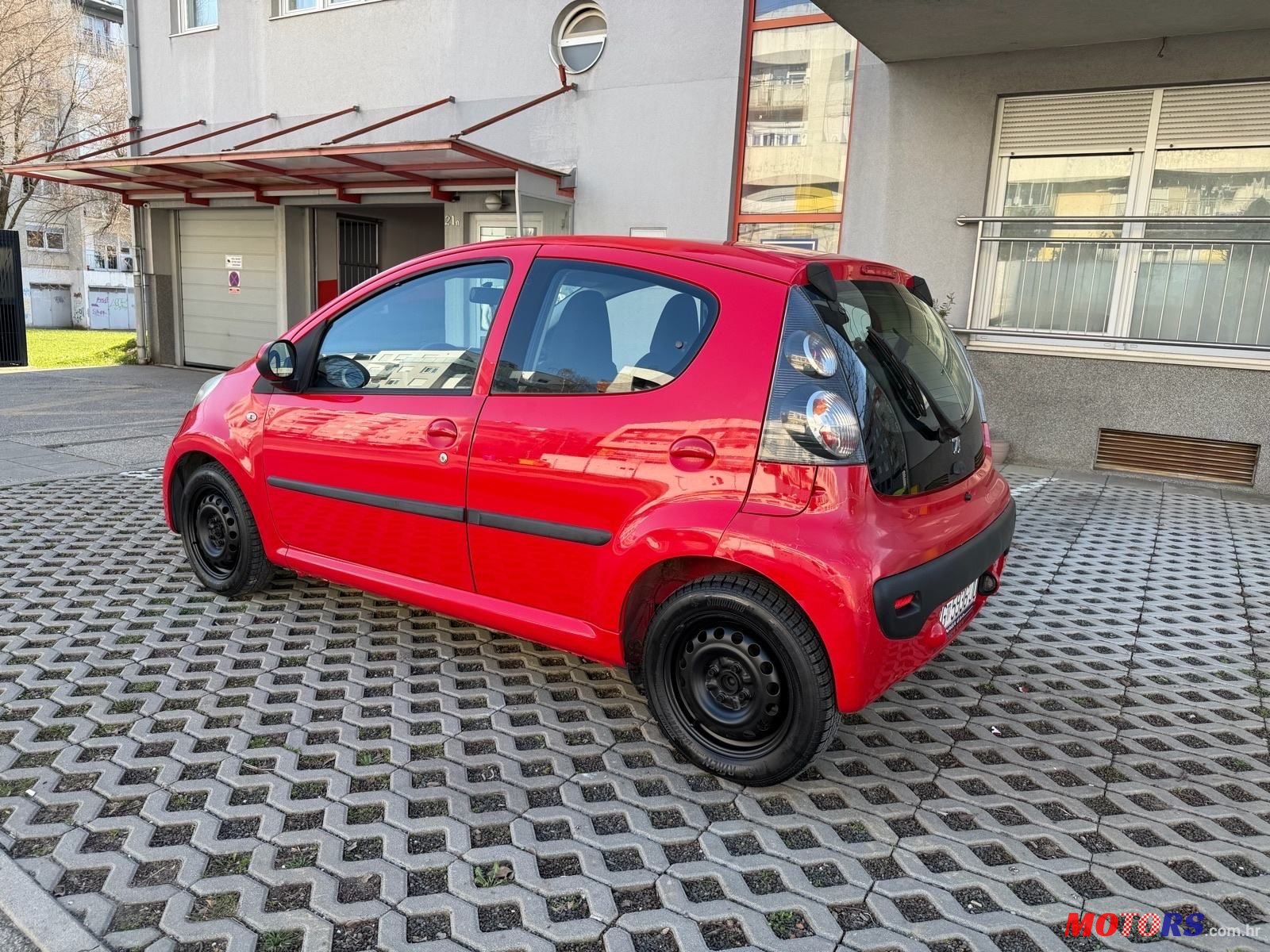 2008' Citroen C1 1,0 photo #3