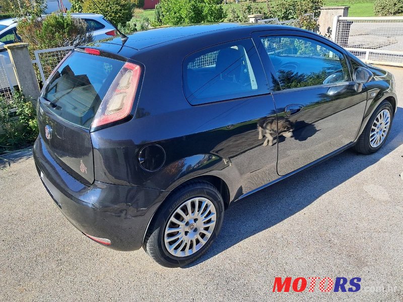 2013' Fiat Punto 1,3 Multijet 16V photo #4