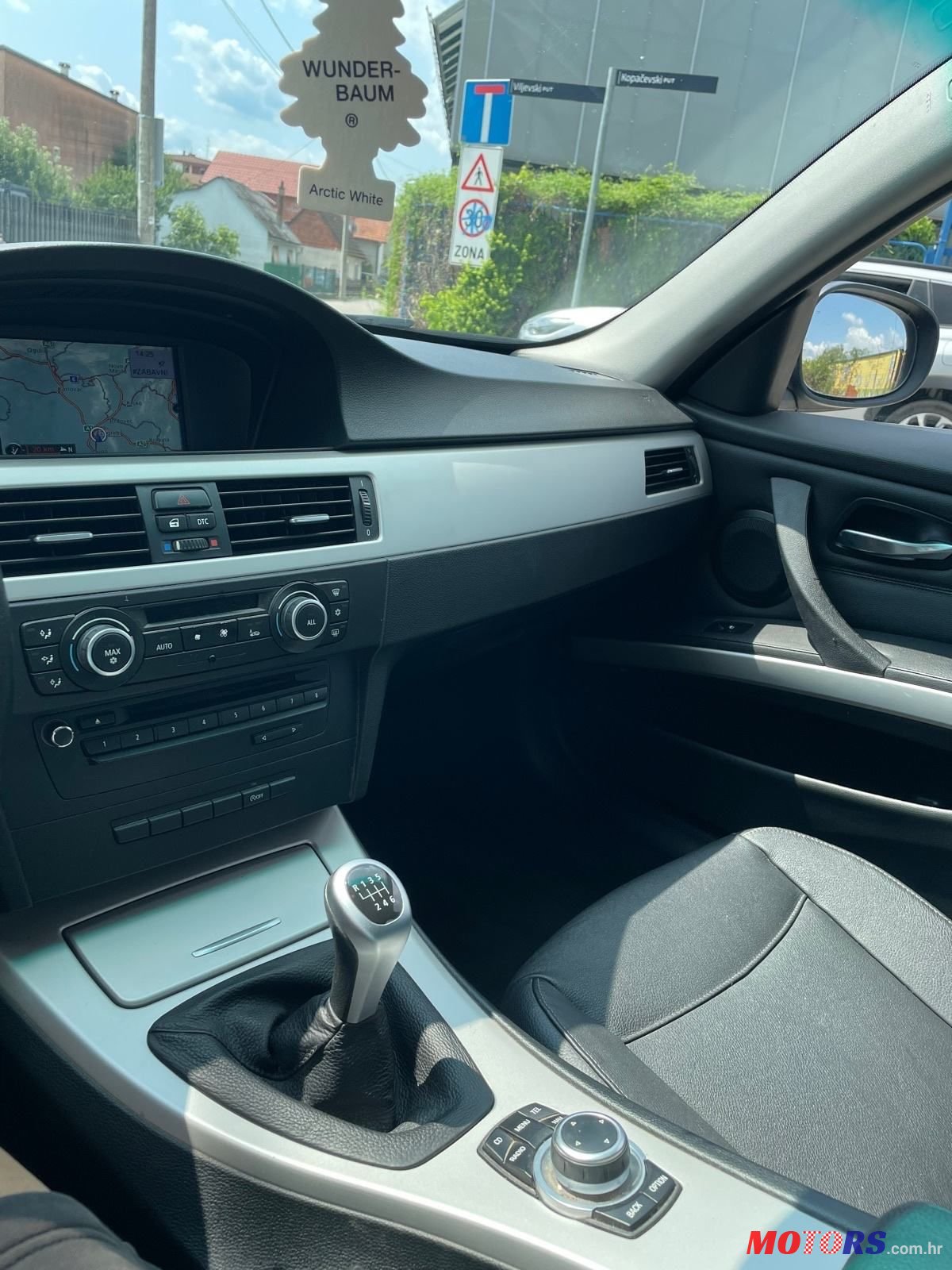 2010' BMW Serija 3 318D photo #3