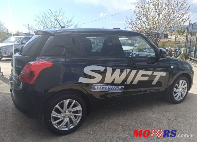 2021' Suzuki Swift 1,2 photo #2