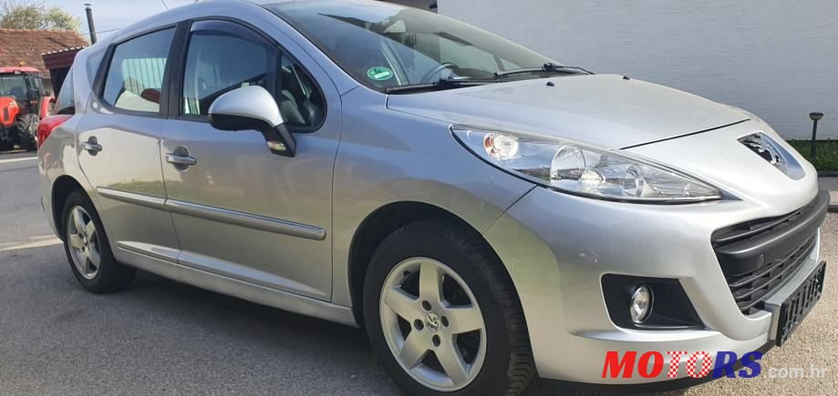 2012' Peugeot 207 Sw photo #2