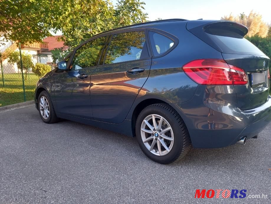 2016' BMW Serija 2 216D photo #6