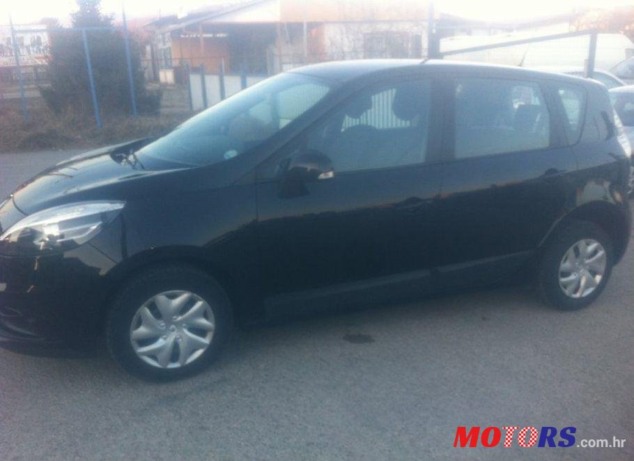 2012' Renault Scenic 1,5 Dci photo #1