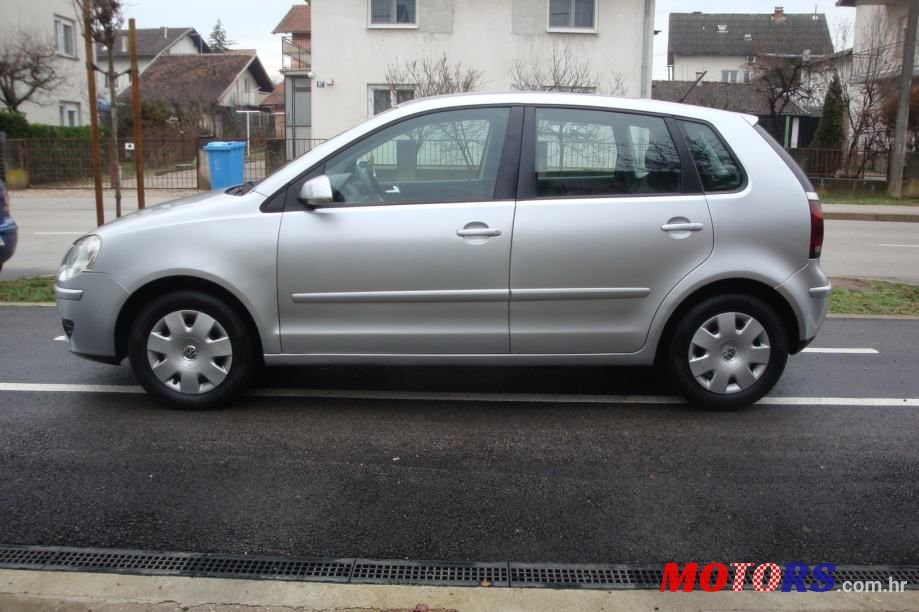 2006' Volkswagen Polo photo #1