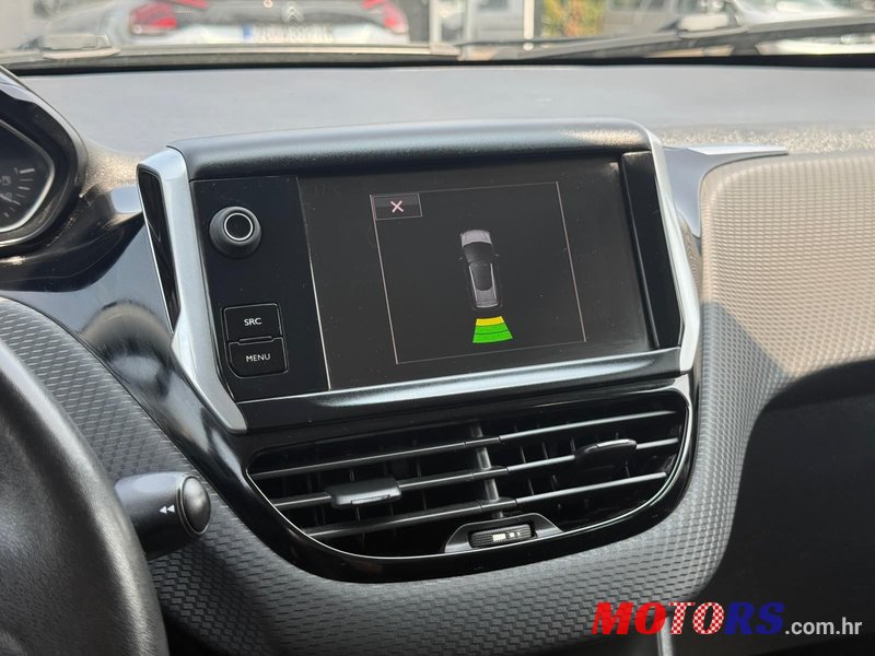2015' Peugeot 2008 1,2 photo #4