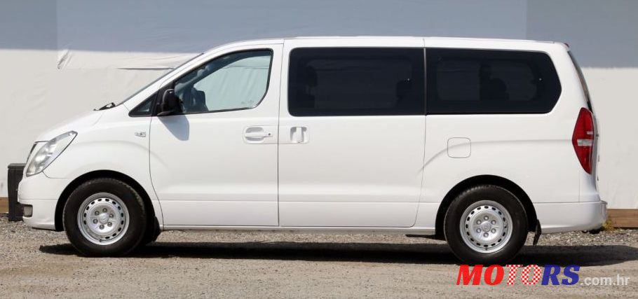2008' Hyundai H-1 photo #4