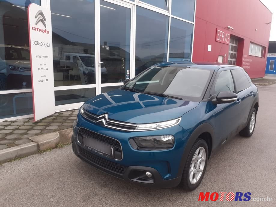 2018' Citroen C4 Cactus 1,2 Puretech photo #1