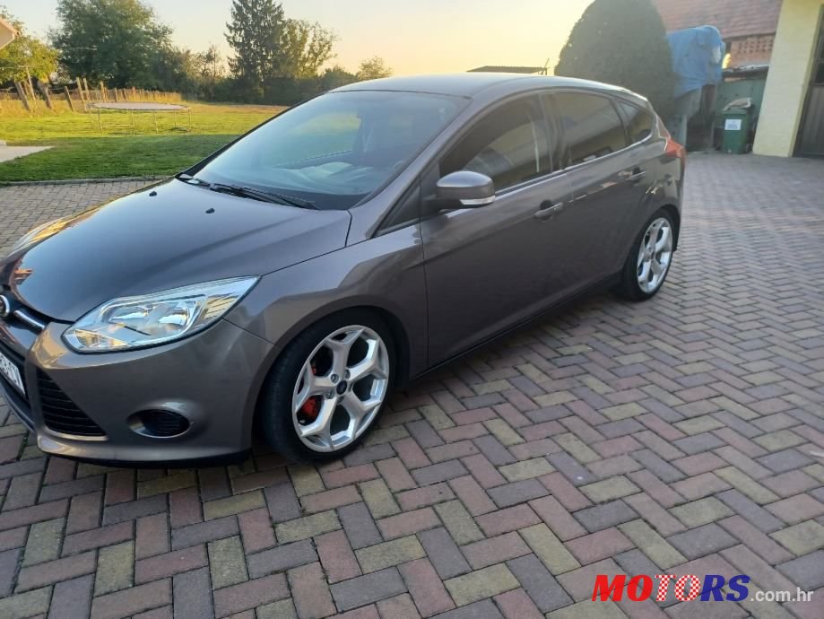 2012' Ford Focus 1,6 photo #1