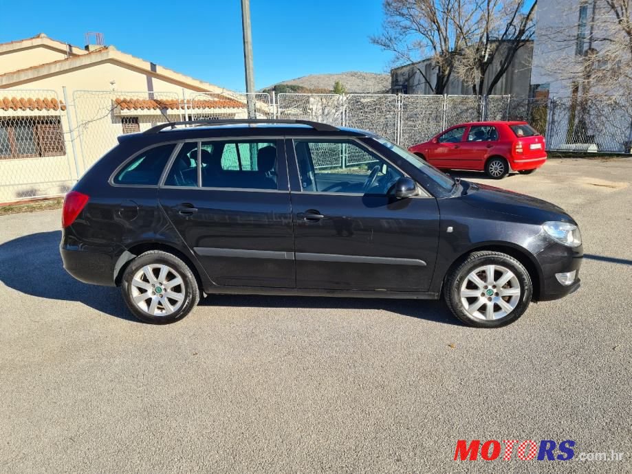 2012' Skoda Fabia Combi photo #5