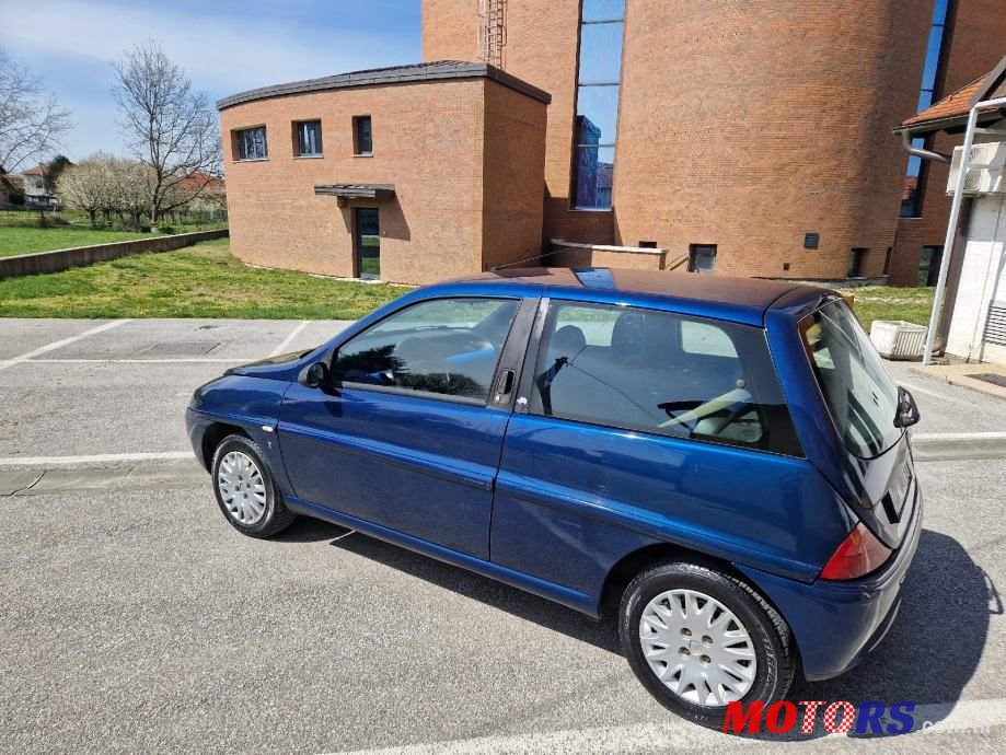 2002' Lancia Y 1,2 16V photo #6