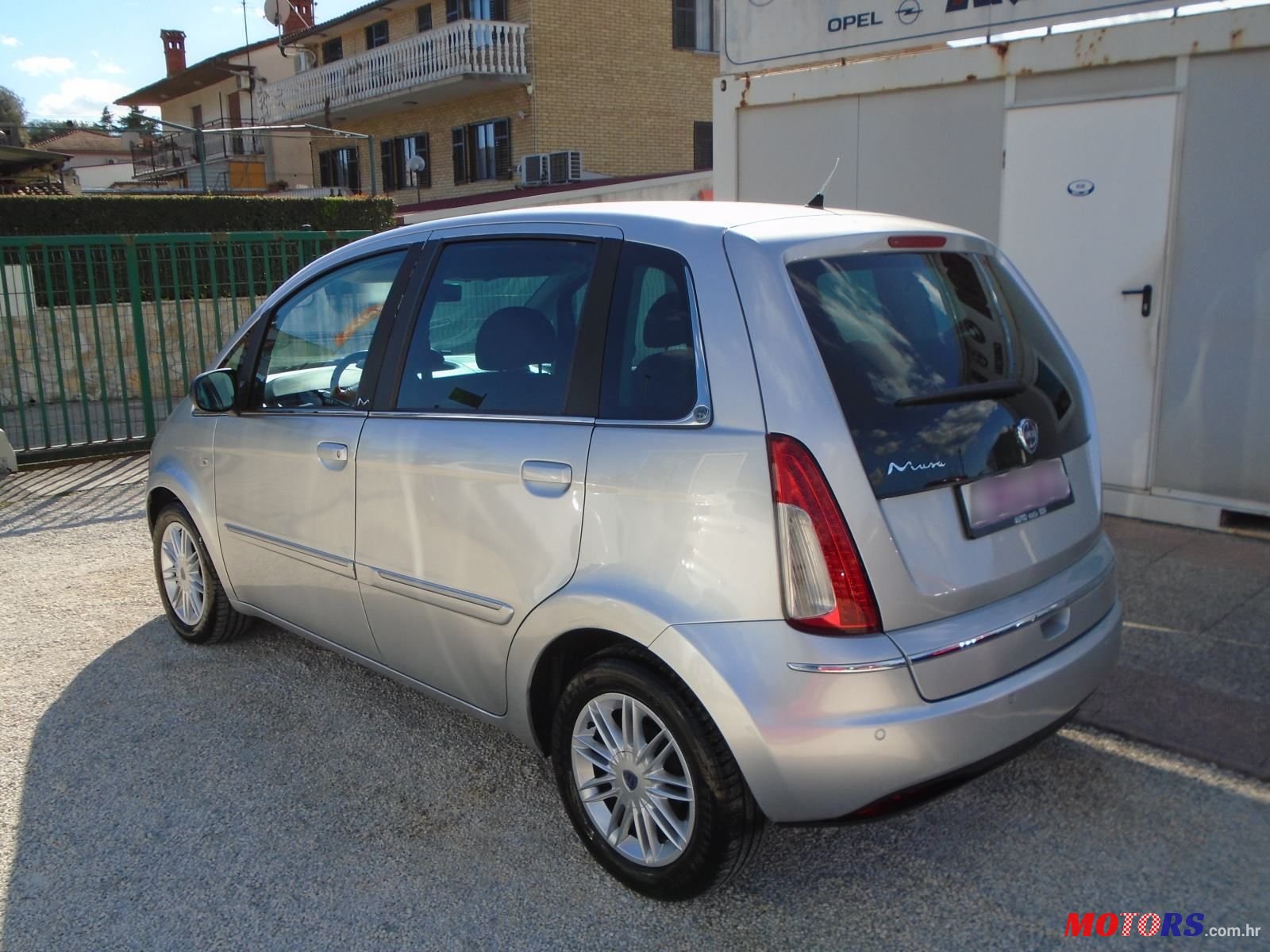 2012' Lancia Musa 1.3 Mjt photo #3