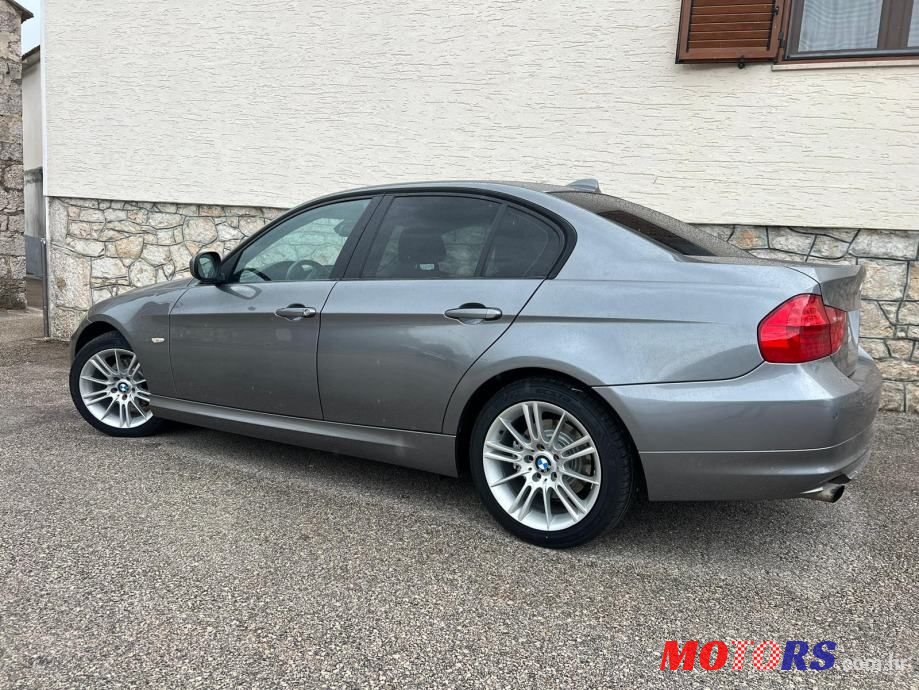 2010' BMW Serija 3 318D photo #3