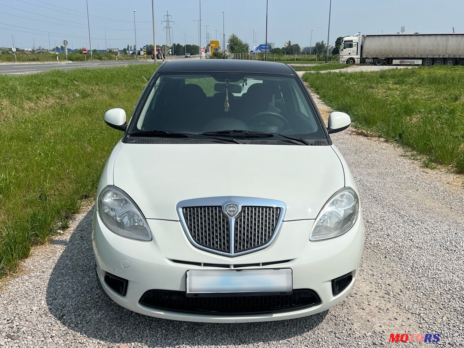 2011' Lancia Y 1,2 8V photo #3