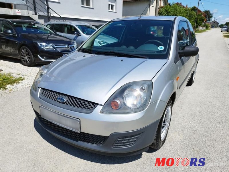 2008' Ford Fiesta photo #5