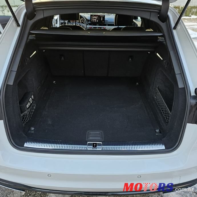 2020' Audi A4 Avant photo #6