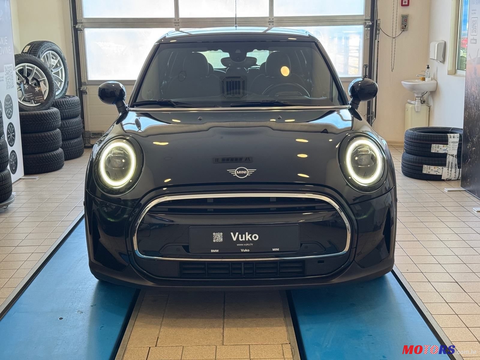 2021' MINI Cooper Mini Cooper photo #1