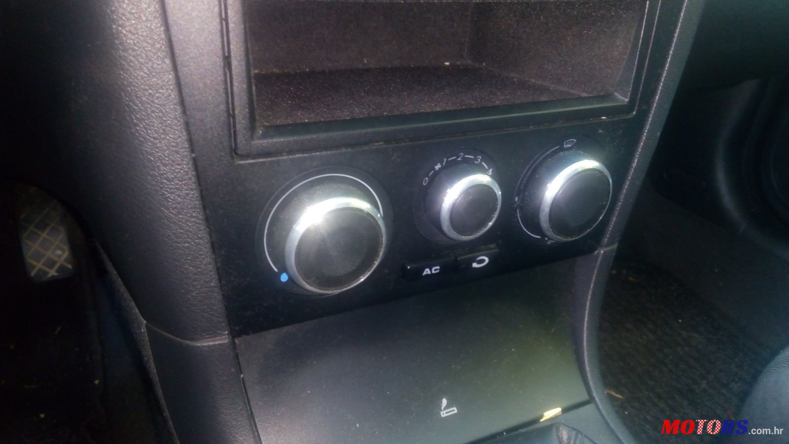 2004' Skoda Octavia photo #4