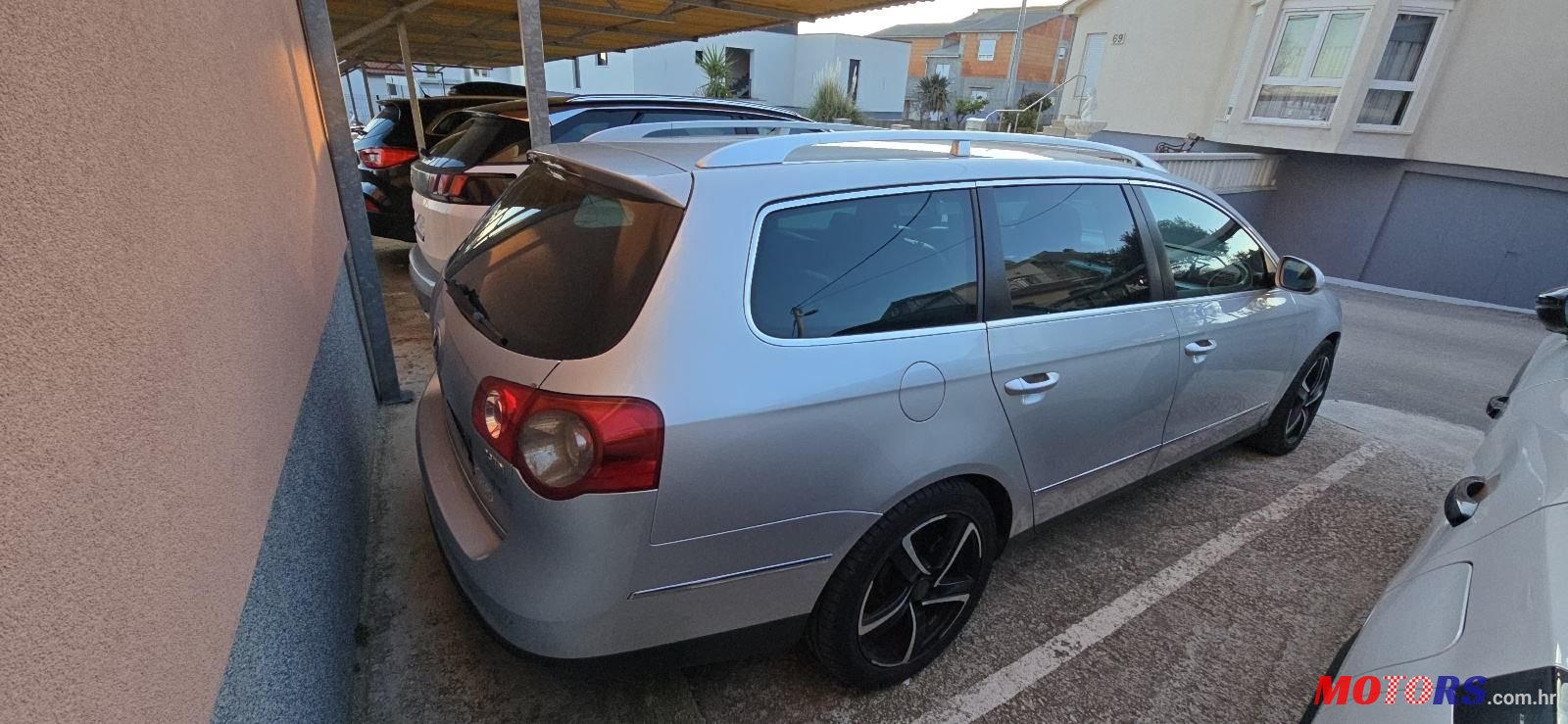 2007' Volkswagen Passat Variant photo #4