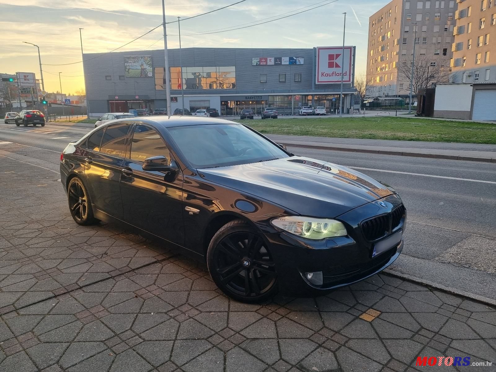 2011' BMW Serija 5 520D photo #5