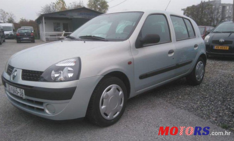 2002' Renault Clio 1,5 Dci photo #1