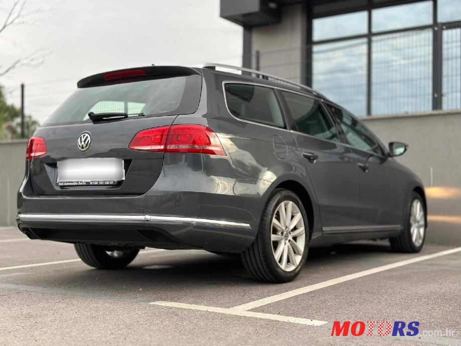 2012' Volkswagen Passat Variant photo #4