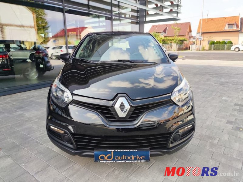 2016' Renault Captur photo #2