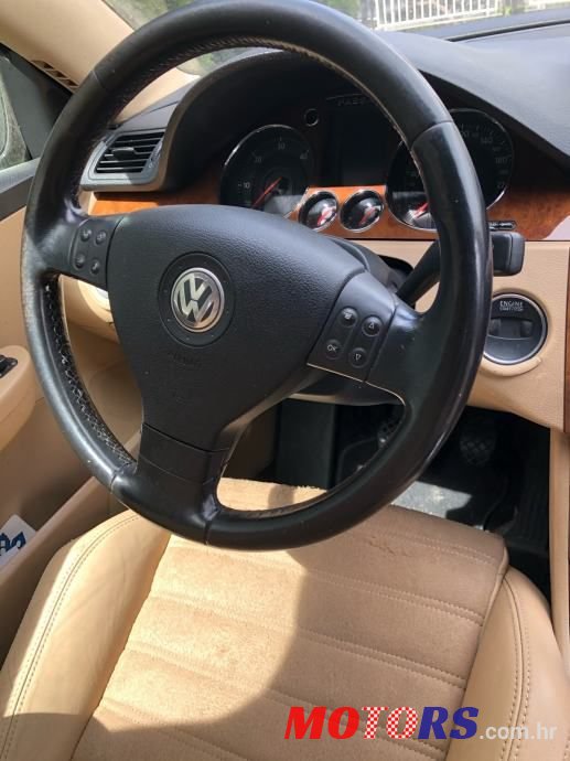 2005' Volkswagen Passat 2,0 Tdi photo #5