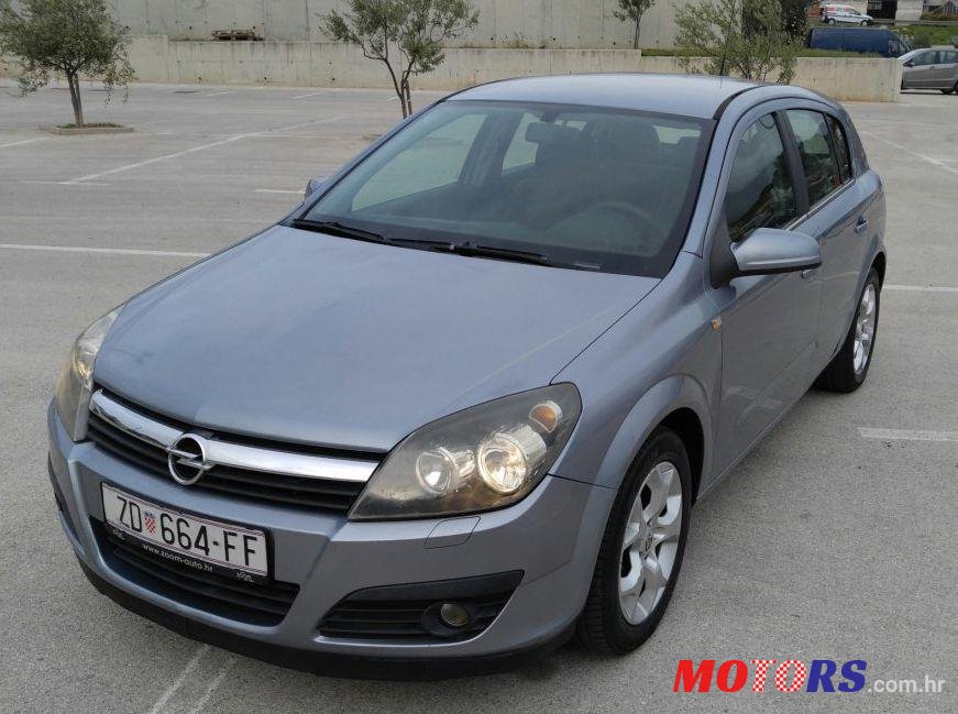 2006' Opel Astra 1,6 photo #1