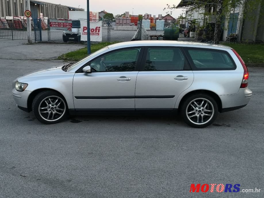 2004' Volvo V50 2,0 D photo #4