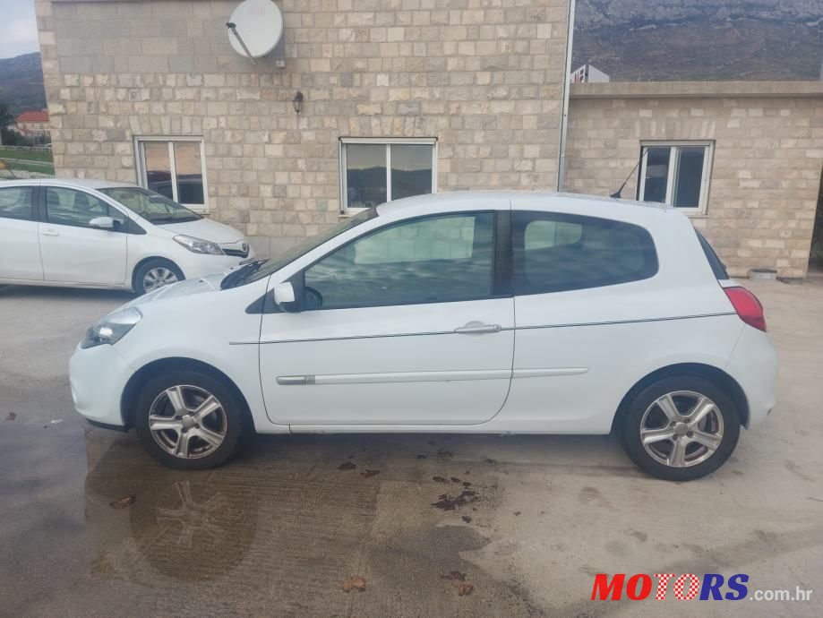 2011' Renault Clio 1,5 Dci photo #2