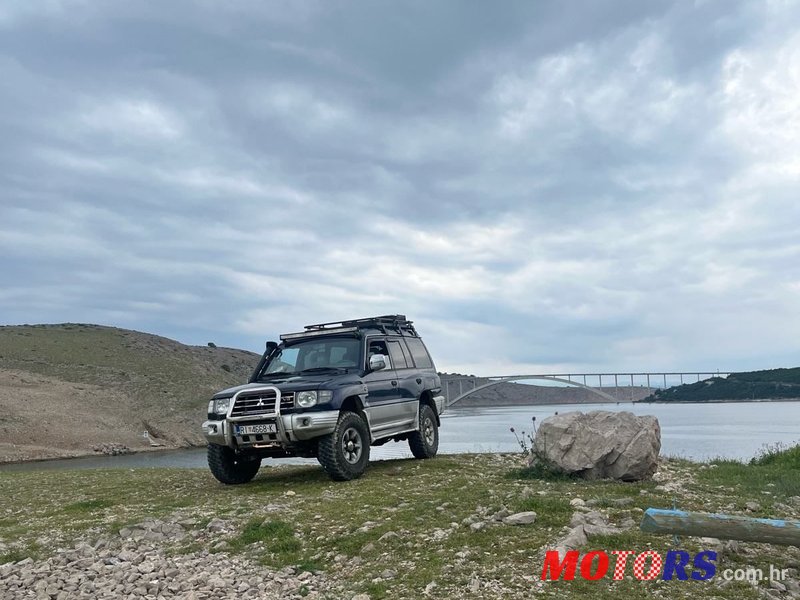 1998' Mitsubishi Pajero 3,5 V6-24V Gls photo #3